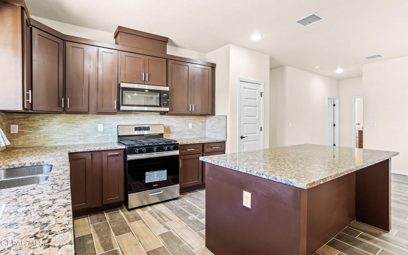 871 COUNTRY CLUB Road unit: 1D #1D, El Paso, TX 79932, 3 Bedrooms Bedrooms, ,2 BathroomsBathrooms,Residential Multi Family,For Sale,871 COUNTRY CLUB Road unit: 1D,910146