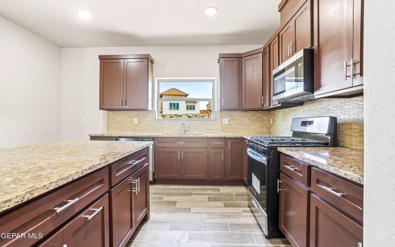 871 COUNTRY CLUB Road unit: 1D #1D, El Paso, TX 79932, 3 Bedrooms Bedrooms, ,2 BathroomsBathrooms,Residential Multi Family,For Sale,871 COUNTRY CLUB Road unit: 1D,910146