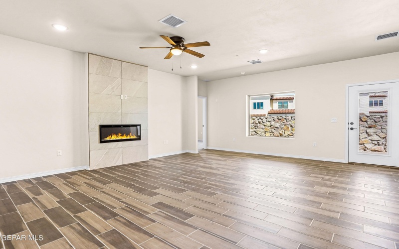 871 COUNTRY CLUB Road unit: 1D #1D, El Paso, TX 79932, 3 Bedrooms Bedrooms, ,2 BathroomsBathrooms,Residential Multi Family,For Sale,871 COUNTRY CLUB Road unit: 1D,910146