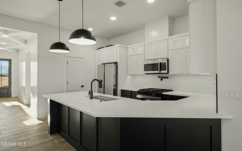 13912 Carolina Ponce Avenue, Horizon City, TX 79928, 3 Bedrooms Bedrooms, ,2 BathroomsBathrooms,Residential,For Sale,13912 Carolina Ponce Avenue,910439