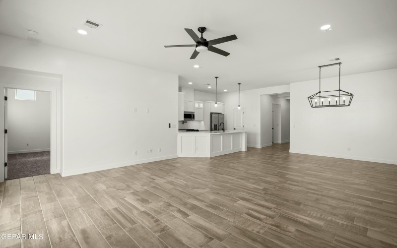 13961 Golden Summer Court, Horizon City, TX 79928, 3 Bedrooms Bedrooms, ,2 BathroomsBathrooms,Residential,For Sale,13961 Golden Summer Court,910441