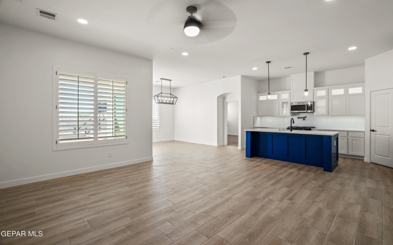 13988 Summer Valley Avenue, Horizon City, TX 79928, 3 Bedrooms Bedrooms, ,2 BathroomsBathrooms,Residential,For Sale,13988 Summer Valley Avenue,910455