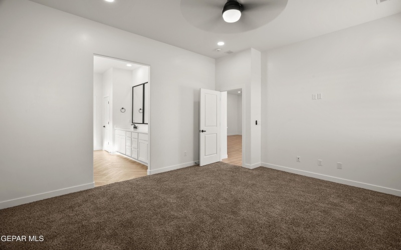 13988 Summer Valley Avenue, Horizon City, TX 79928, 3 Bedrooms Bedrooms, ,2 BathroomsBathrooms,Residential,For Sale,13988 Summer Valley Avenue,910455