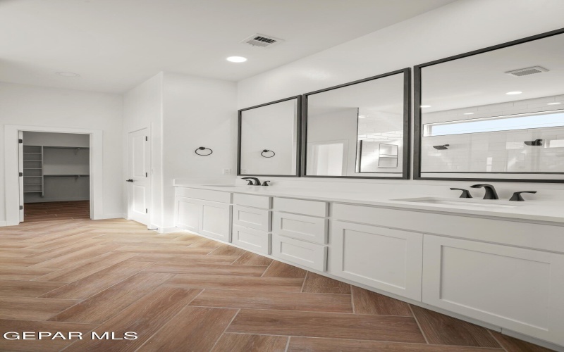 13988 Summer Valley Avenue, Horizon City, TX 79928, 3 Bedrooms Bedrooms, ,2 BathroomsBathrooms,Residential,For Sale,13988 Summer Valley Avenue,910455