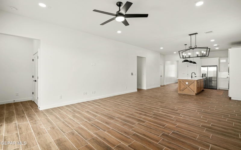 725 Paseo Astuto Place, Horizon City, TX 79928, 3 Habitaciones Habitaciones , ,2 BañosBaños,Residential,En Venta,725 Paseo Astuto Place,910497