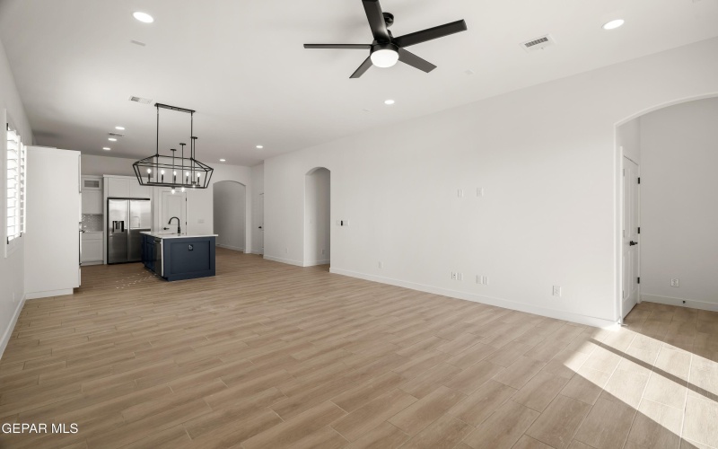 713 Paseo Astuto Place, Horizon City, TX 79928, 3 Bedrooms Bedrooms, ,2 BathroomsBathrooms,Residential,For Sale,713 Paseo Astuto Place,910501