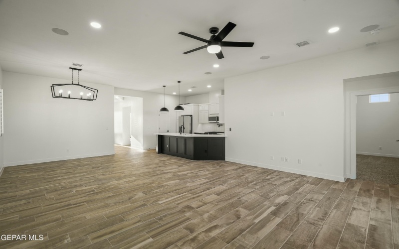 713 Paseo Del Agua Street, Horizon City, TX 79928, 3 Habitaciones Habitaciones , ,2 BañosBaños,Residential,En Venta,713 Paseo Del Agua Street,910589