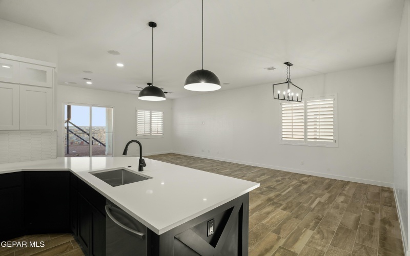 713 Paseo Del Agua Street, Horizon City, TX 79928, 3 Habitaciones Habitaciones , ,2 BañosBaños,Residential,En Venta,713 Paseo Del Agua Street,910589