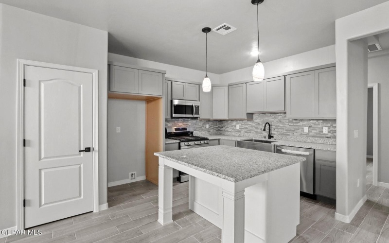 433 morrison Road, Sunland Park, NM 88063, 4 Bedrooms Bedrooms, ,2 BathroomsBathrooms,Residential,For Sale,433 morrison Road,915317