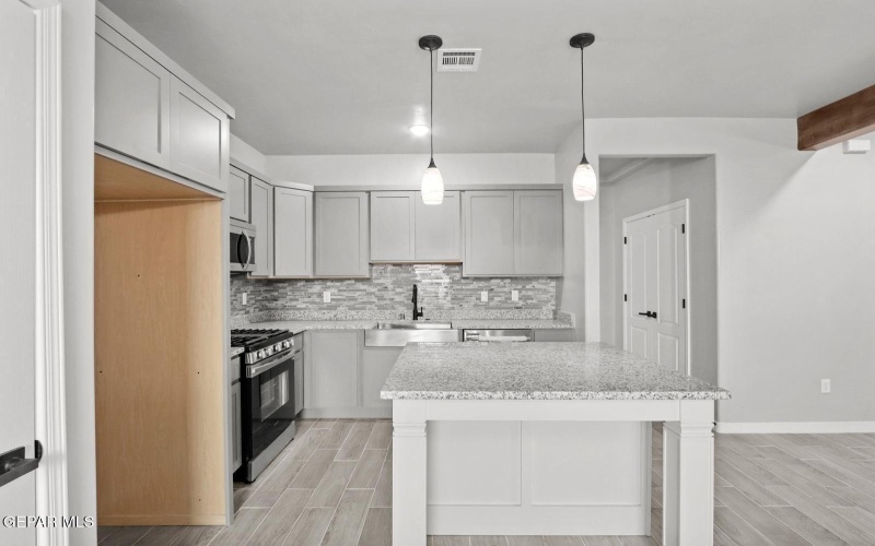 433 morrison Road, Sunland Park, NM 88063, 4 Bedrooms Bedrooms, ,2 BathroomsBathrooms,Residential,For Sale,433 morrison Road,915317