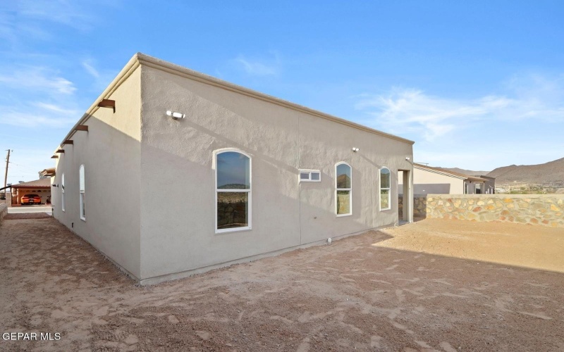 433 morrison Road, Sunland Park, NM 88063, 4 Bedrooms Bedrooms, ,2 BathroomsBathrooms,Residential,For Sale,433 morrison Road,915317