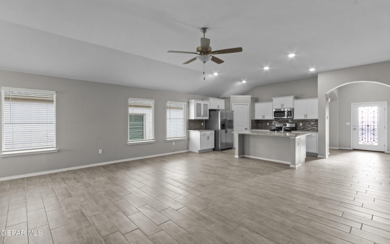 1325 Blue Horizon Place, El Paso, TX 79928, 4 Habitaciones Habitaciones , ,2 BañosBaños,Residential,En Venta,1325 Blue Horizon Place,915467