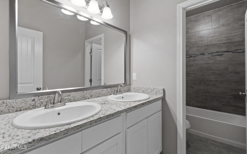 1325 Blue Horizon Place, El Paso, TX 79928, 4 Habitaciones Habitaciones , ,2 BañosBaños,Residential,En Venta,1325 Blue Horizon Place,915467