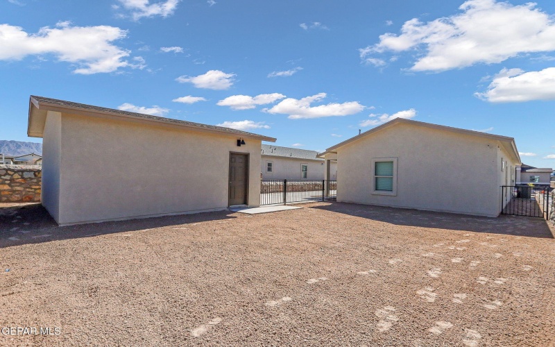 448 Santiago Munos Street, Vinton, TX 79821, 4 Bedrooms Bedrooms, ,2 BathroomsBathrooms,Residential,For Sale,448 Santiago Munos Street,915545
