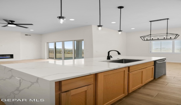 923 Dewsbury Way, El Paso, TX 79928, 4 Habitaciones Habitaciones , ,3 BañosBaños,Residential,En Venta,923 Dewsbury Way,915671