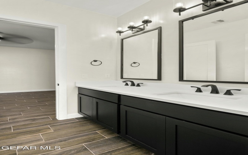 961 PETTUS Place, Horizon City, TX 79928, 4 Habitaciones Habitaciones , ,3 BañosBaños,Residential,En Venta,961 PETTUS Place,915758