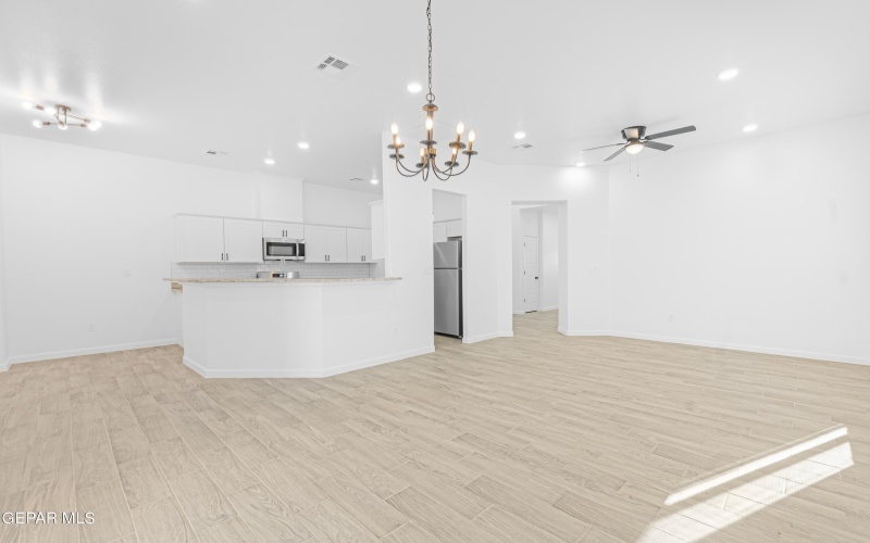 471 HUEREQUE Drive unit: #B ##B, Socorro, TX 79927, 3 Habitaciones Habitaciones , ,2 BañosBaños,Residential Multi Family,En Venta,471 HUEREQUE Drive unit: #B,915856