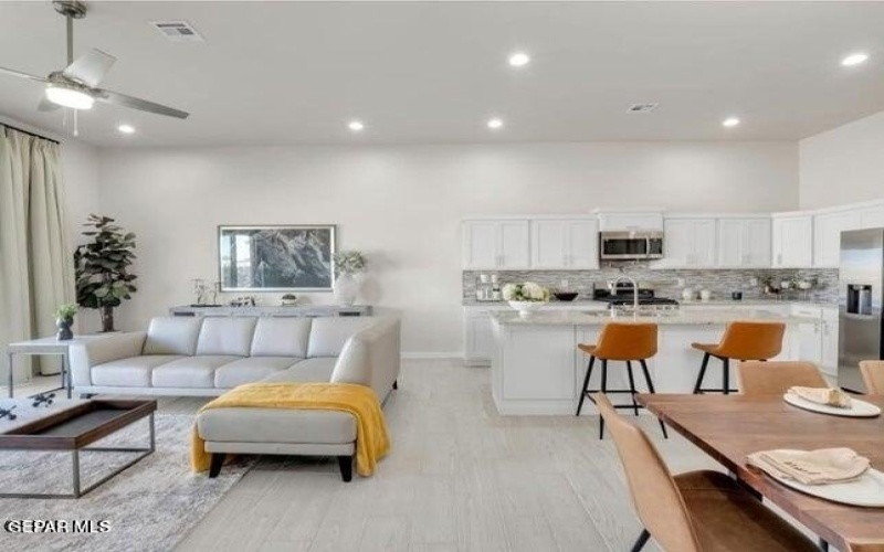 12649 MIDDLESBROUGH Avenue, Horizon City, TX 79928, 4 Habitaciones Habitaciones , ,3 BañosBaños,Residential,En Venta,12649 MIDDLESBROUGH Avenue,915897