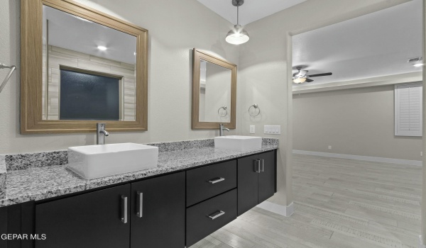 777 Lemington Street, El Paso, TX 79928, 5 Habitaciones Habitaciones , ,3 BañosBaños,Residential,En Venta,777 Lemington Street,913318