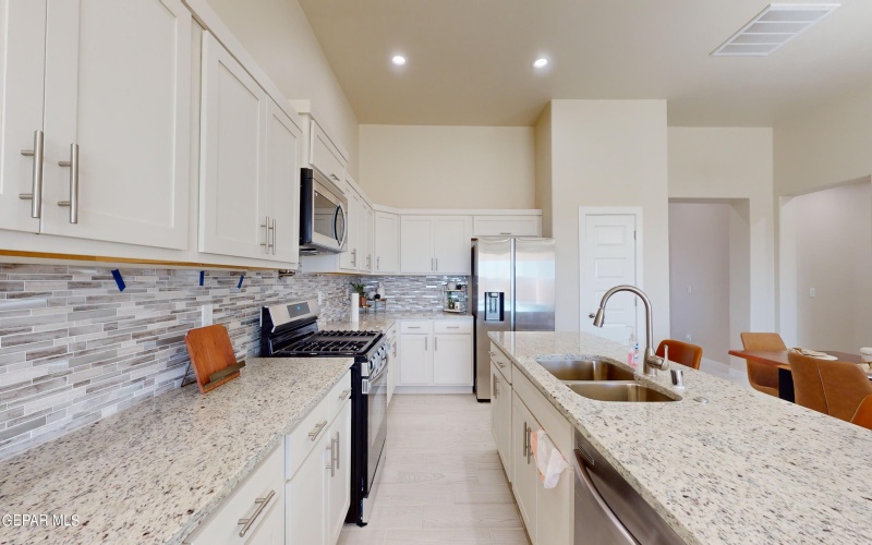 51041 Desert Calico Avenue, El Paso, TX 79934, 4 Bedrooms Bedrooms, ,1 BathroomBathrooms,Residential,For Sale,51041 Desert Calico Avenue,913396