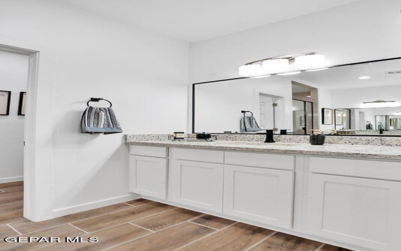 12636 Fredericksberg Avenue, El Paso, TX 79928, 4 Bedrooms Bedrooms, ,2 BathroomsBathrooms,Residential,For Sale,12636 Fredericksberg Avenue,913547