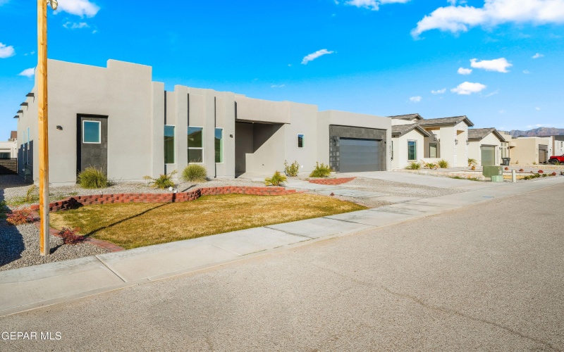 317 RIO DE JAZMIN Circle, El Paso, TX 79932, 4 Bedrooms Bedrooms, ,3 BathroomsBathrooms,Residential,For Sale,317 RIO DE JAZMIN Circle,913559