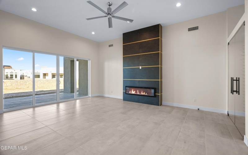 317 RIO DE JAZMIN Circle, El Paso, TX 79932, 4 Bedrooms Bedrooms, ,3 BathroomsBathrooms,Residential,For Sale,317 RIO DE JAZMIN Circle,913559