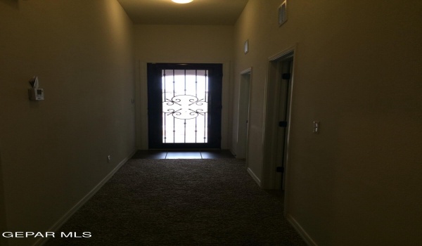 245 Hunstanton Street, El Paso, TX 79928, 4 Habitaciones Habitaciones , ,2 BañosBaños,Residential,En Venta,245 Hunstanton Street,913582