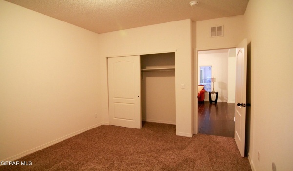 245 Hunstanton Street, El Paso, TX 79928, 4 Habitaciones Habitaciones , ,2 BañosBaños,Residential,En Venta,245 Hunstanton Street,913582