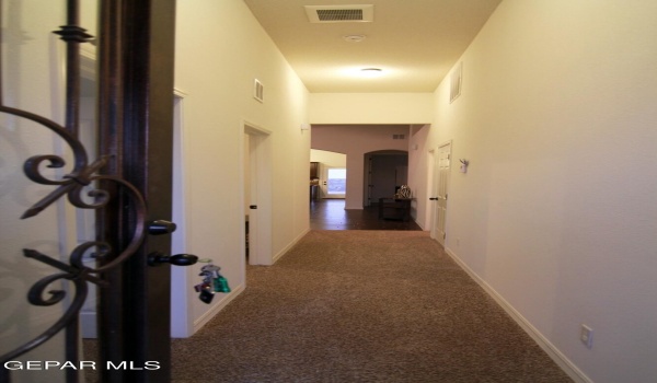 245 Hunstanton Street, El Paso, TX 79928, 4 Habitaciones Habitaciones , ,2 BañosBaños,Residential,En Venta,245 Hunstanton Street,913582