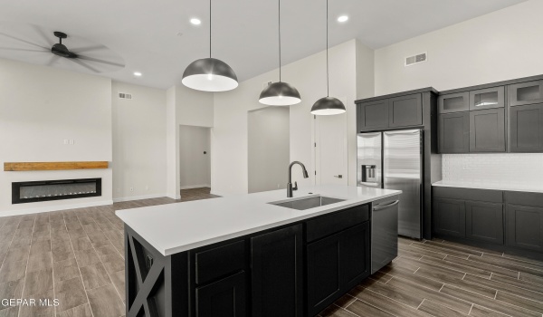 829 HARPENDEM Drive, Horizon City, TX 79928, 4 Bedrooms Bedrooms, ,3 BathroomsBathrooms,Residential,For Sale,829 HARPENDEM Drive,913634
