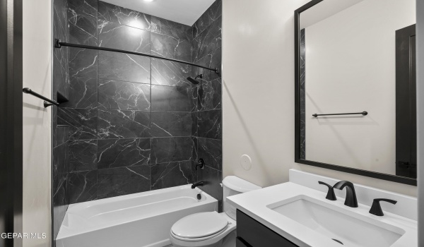 13361 CARTERTON Avenue, Horizon City, TX 79928, 4 Habitaciones Habitaciones , ,3 BañosBaños,Residential,En Venta,13361 CARTERTON Avenue,913649