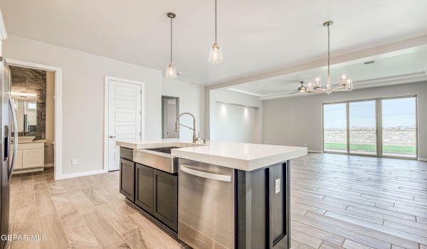 13385 Carterton Avenue, El Paso, TX 79928, 4 Bedrooms Bedrooms, ,2 BathroomsBathrooms,Residential Lease,For Rent,13385 Carterton Avenue,914122