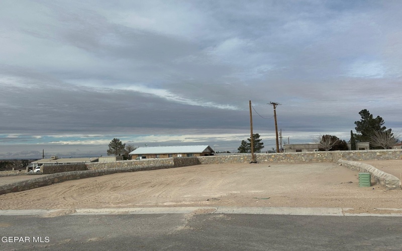1181 Marquitos Avenue, Anthony, NM 88021, 3 Bedrooms Bedrooms, ,2 BathroomsBathrooms,Residential,For Sale,1181 Marquitos Avenue,914722