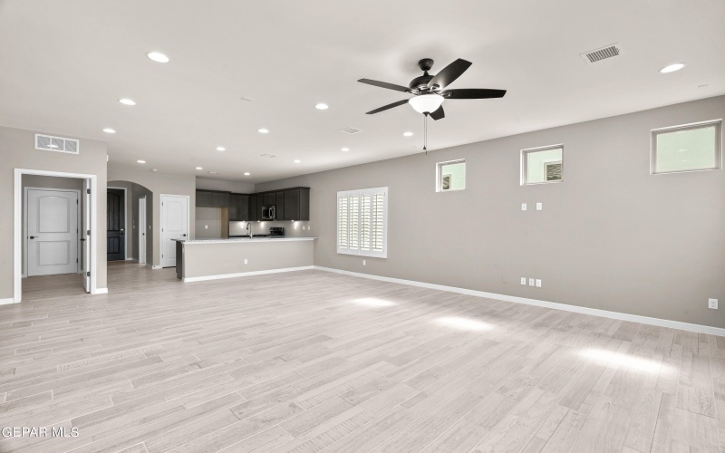 15240 Ambition Avenue, El Paso, TX 79938, 3 Habitaciones Habitaciones , ,2 BañosBaños,Residential,En Venta,15240 Ambition Avenue,914853