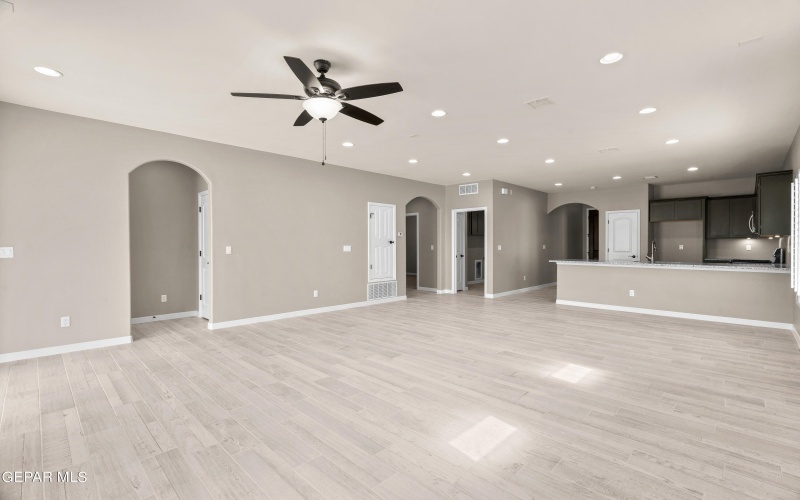 15240 Ambition Avenue, El Paso, TX 79938, 3 Habitaciones Habitaciones , ,2 BañosBaños,Residential,En Venta,15240 Ambition Avenue,914853