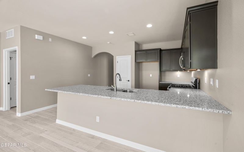 15240 Ambition Avenue, El Paso, TX 79938, 3 Habitaciones Habitaciones , ,2 BañosBaños,Residential,En Venta,15240 Ambition Avenue,914853