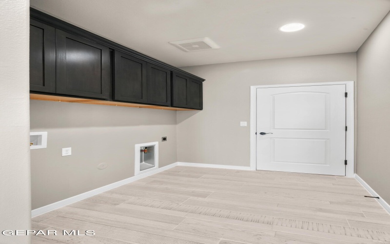 15240 Ambition Avenue, El Paso, TX 79938, 3 Habitaciones Habitaciones , ,2 BañosBaños,Residential,En Venta,15240 Ambition Avenue,914853
