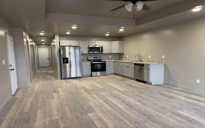 1118 Caprock Street, Hereford, TX 79045, 3 Bedrooms Bedrooms, ,2 BathroomsBathrooms,Residential Lease,For Rent,1118 Caprock Street,25-1265