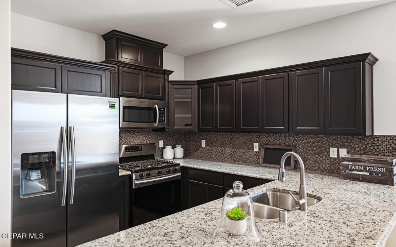 15241 Imagine Drive, El Paso, TX 79938, 3 Habitaciones Habitaciones , ,2 BañosBaños,Residential,En Venta,15241 Imagine Drive,914859