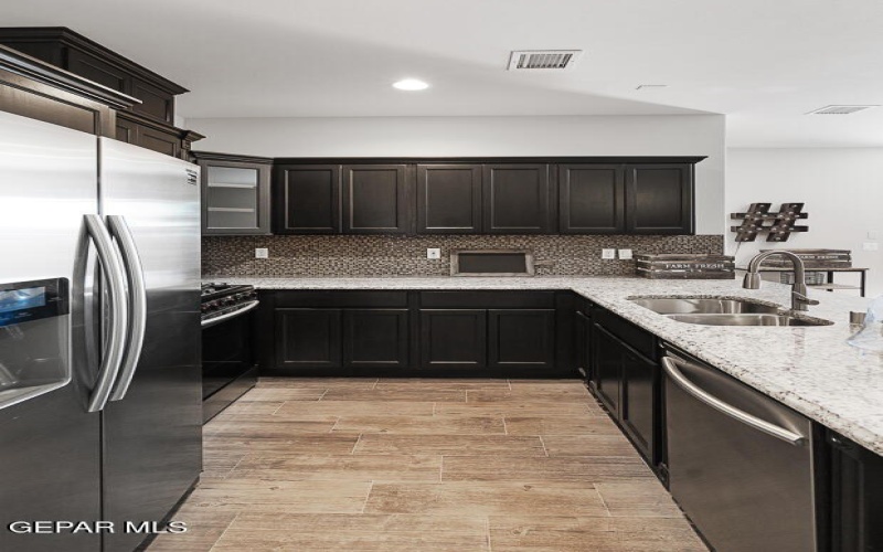 15241 Imagine Drive, El Paso, TX 79938, 3 Habitaciones Habitaciones , ,2 BañosBaños,Residential,En Venta,15241 Imagine Drive,914859
