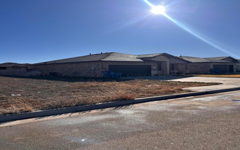 1105 Mesa, Hereford, TX 79045, 3 Bedrooms Bedrooms, ,2 BathroomsBathrooms,Residential,For Sale,1105 Mesa,25-1284