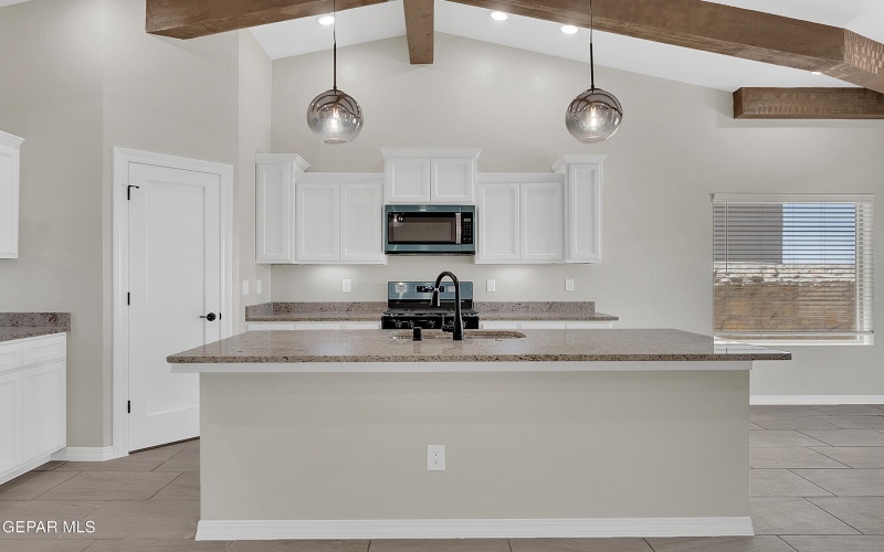 441 Santiago Munos Street, Vinton, TX 79821, 3 Bedrooms Bedrooms, ,2 BathroomsBathrooms,Residential,For Sale,441 Santiago Munos Street,916754