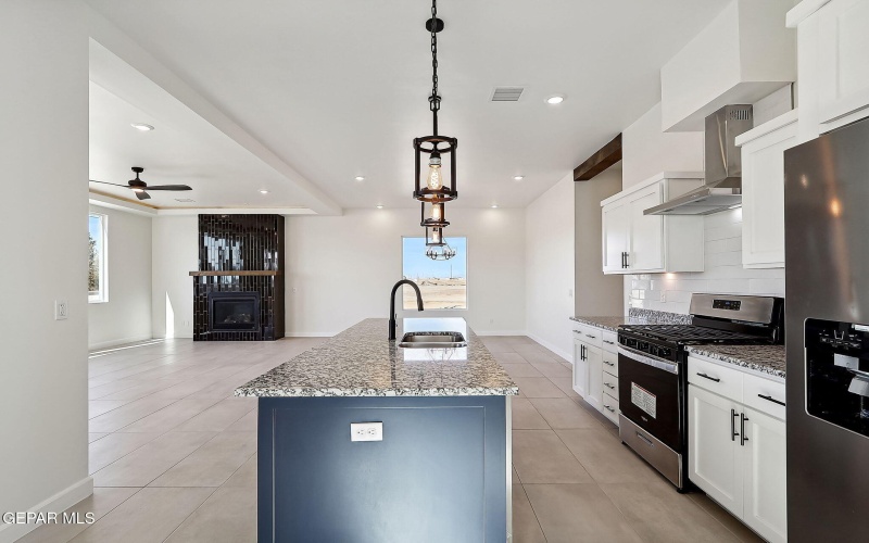 5997 RUIDOSO DOWNS Street, El Paso, TX 79932, 4 Bedrooms Bedrooms, ,3 BathroomsBathrooms,Residential,For Sale,5997 RUIDOSO DOWNS Street,916755