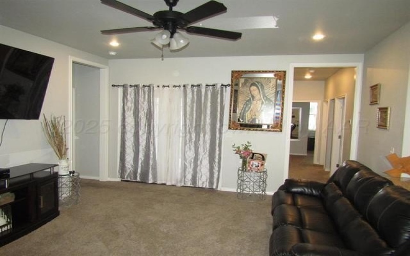 1103 Estacado Street, Hereford, TX 79045, 3 Bedrooms Bedrooms, ,2 BathroomsBathrooms,Residential,For Sale,1103 Estacado Street,25-1459