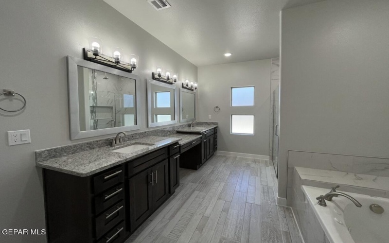 14557 TIERRA RESORT Avenue, El Paso, TX 79938, 4 Bedrooms Bedrooms, ,2 BathroomsBathrooms,Residential,For Sale,14557 TIERRA RESORT Avenue,917156