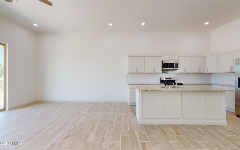51082 Desert Calico Avenue, El Paso, TX 79934, 4 Bedrooms Bedrooms, ,1 BathroomBathrooms,Residential,For Sale,51082 Desert Calico Avenue,915939