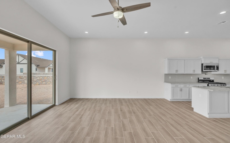 51013 Desert Calico Avenue, El Paso, TX 79934, 4 Bedrooms Bedrooms, ,1 BathroomBathrooms,Residential,For Sale,51013 Desert Calico Avenue,915940