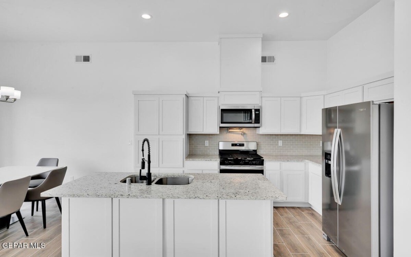 12713 Fredericksberg Avenue, Horizon City, TX 79928, 4 Bedrooms Bedrooms, ,2 BathroomsBathrooms,Residential,For Sale,12713 Fredericksberg Avenue,915941
