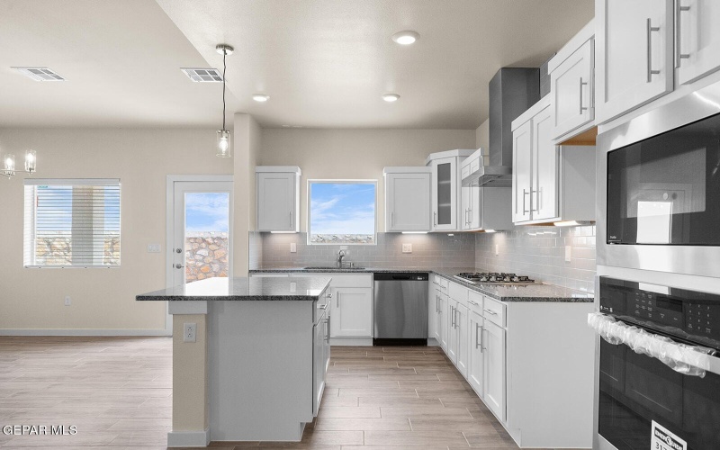 9924 Isla Place, Socorro, TX 79927, 4 Habitaciones Habitaciones , ,1 BañoBaños,Residential,En Venta,9924 Isla Place,915993